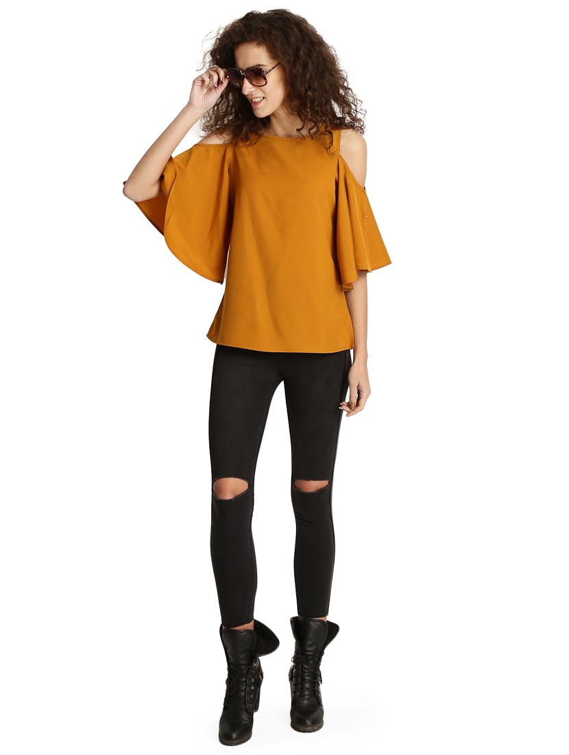 button detail cold shoulder top - 16140927 - Zoom Image - 4