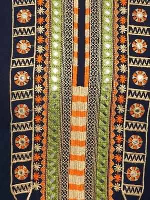 embroidered straight kurta - 16143173 - Standard Image - 4