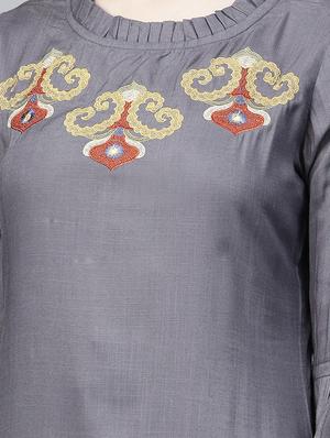 Embroidered straight kurta - 16157674 - Standard Image - 4