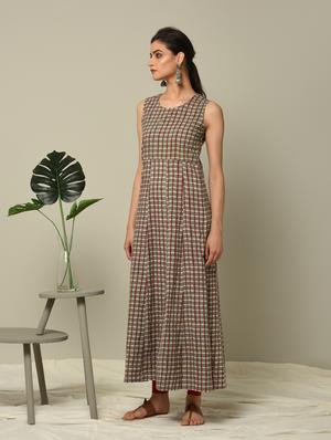 crochet batik printed layered kurta - 16167289 - Standard Image - 4