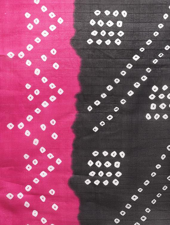 bandhani printed saree with blouse - 16219138 - Zoom Image - 4