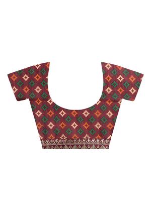 bordered woven saree with blouse - 16236732 - Standard Image - 4