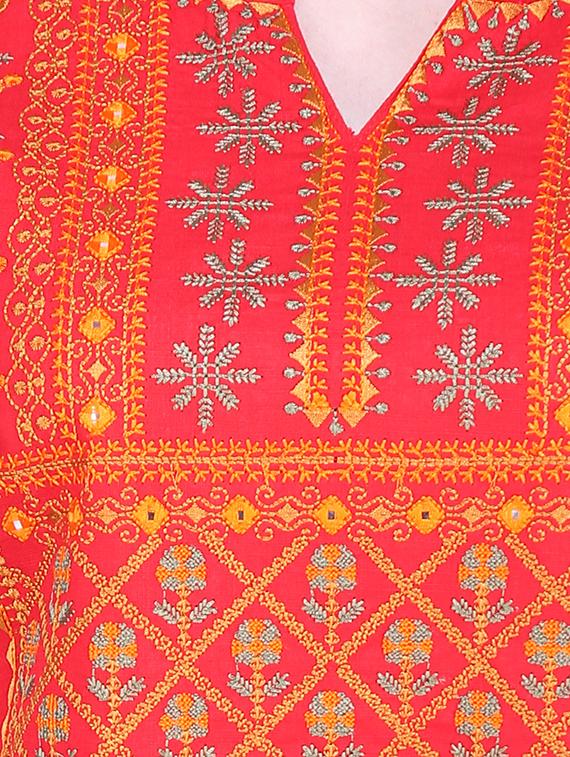 Embroidered straight kurta - 16237902 - Zoom Image - 4