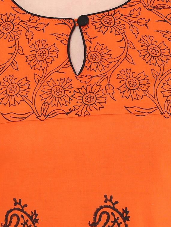 block printed straight kurta - 16245573 - Zoom Image - 4