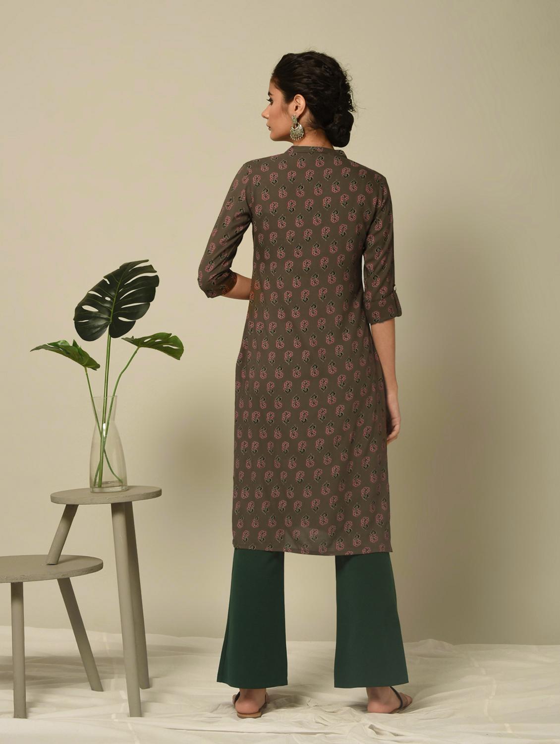 floral embroidered straight kurta - 16245945 - Zoom Image - 4