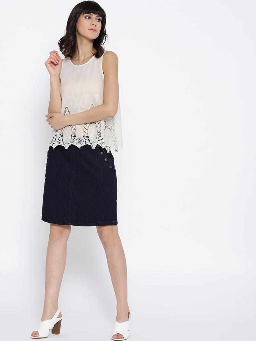crochet detail embroidered top - 16254542 - Zoom Image - 4