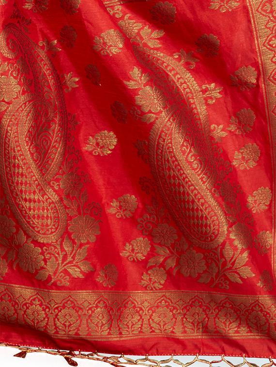 contrast zari border woven saree with blouse - 16256589 - Zoom Image - 4