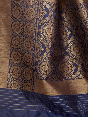 contrast zari border woven saree with blouse - 16256606 - Standard Image - 4