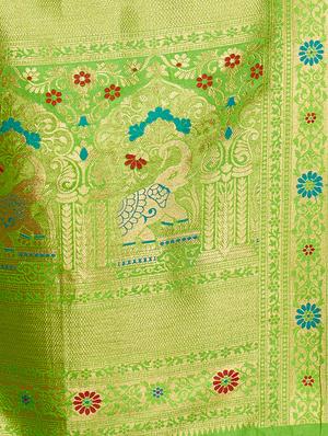 contrast zari border woven saree with blouse - 16258959 - Standard Image - 4