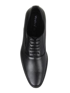 black leather lace-up oxfords - 16281188 - Standard Image - 4