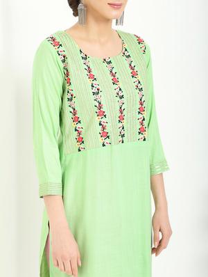 floral embroidered straight kurta - 16287693 - Standard Image - 4