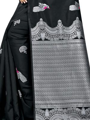 silver zari motif banarasi saree with blouse - 16302308 - Standard Image - 4