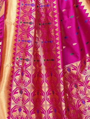 conversational zari motif banarasi saree with blouse - 16308652 - Standard Image - 4