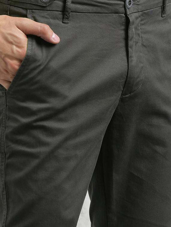 black solid chinos - 16330137 - Zoom Image - 4