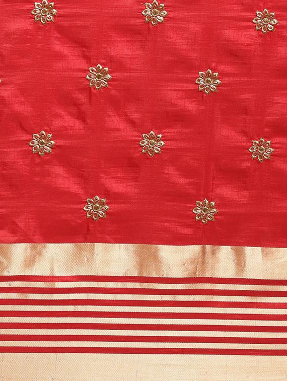 gold embroidered saree with blouse - 16356023 - Zoom Image - 4