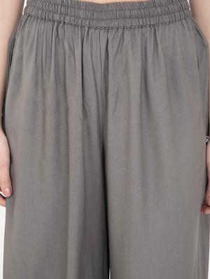 high rise solid palazzo - 16364447 - Standard Image - 4
