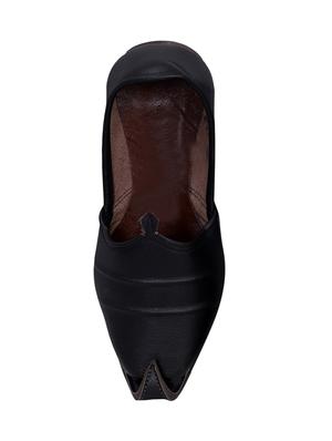black leatherette slip on mojaris - 16365423 - Standard Image - 4