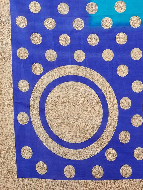polka dots printed saree with blouse - 16377927 - Zoom Image - 4