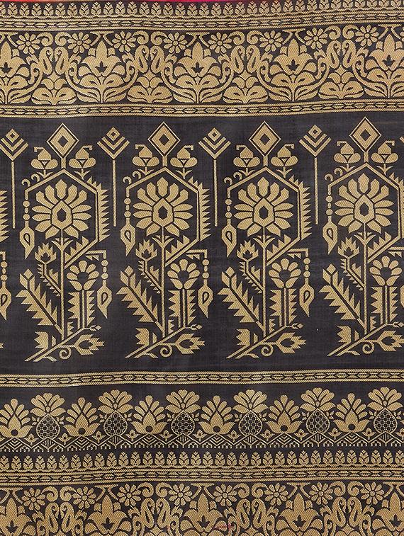 conversational printed saree with blouse - 16377929 - Zoom Image - 4