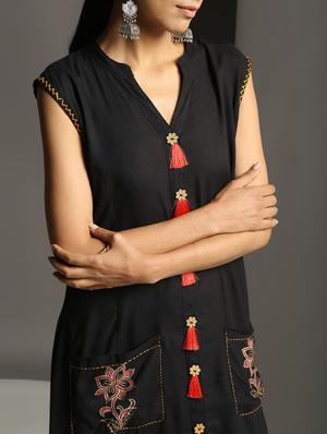 block print a-line kurta with tassels - 16378846 - Standard Image - 4