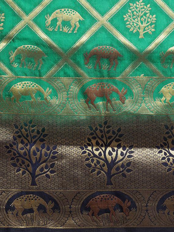 conversational woven saree with blouse - 16380846 - Zoom Image - 4