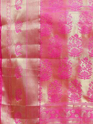 paisley woven saree with blouse - 16380849 - Standard Image - 4