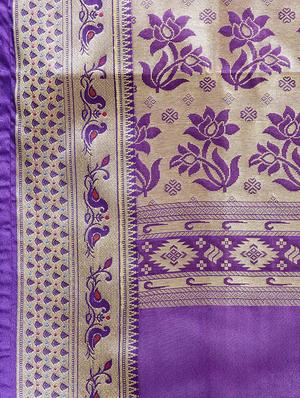floral woven saree with blouse - 16380850 - Standard Image - 4