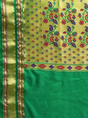 solid woven saree with blouse - 16380877 - Standard Image - 4