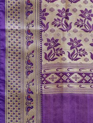 bordered woven saree with blouse - 16380884 - Standard Image - 4