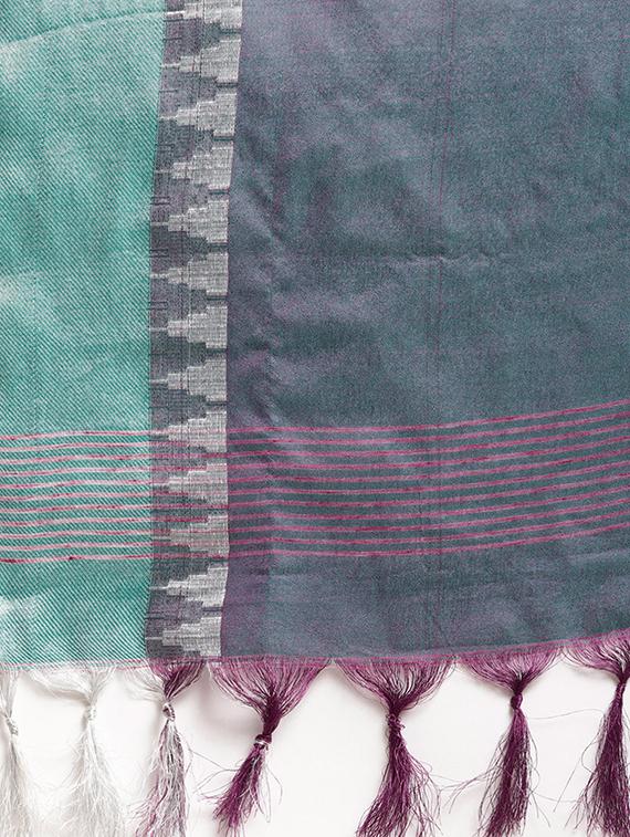solid plain saree with blouse - 16380887 - Zoom Image - 4