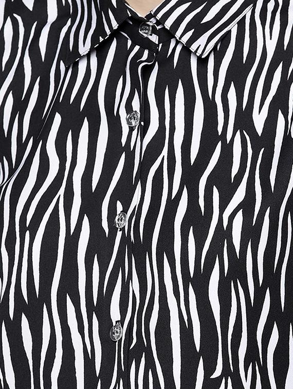 short sleeved monochrome shirt - 16382633 - Zoom Image - 4