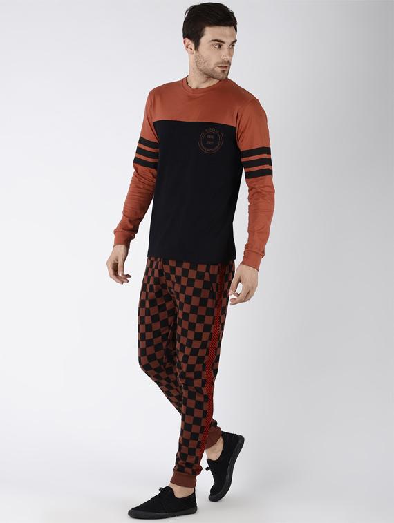 brown color block cut & sew t-shirt - 16401523 - Zoom Image - 4