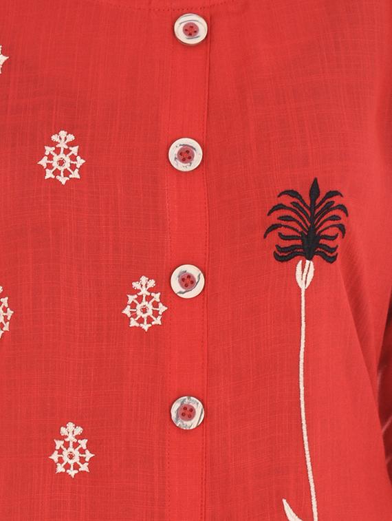 embroidered a-line kurta - 16401704 - Zoom Image - 4