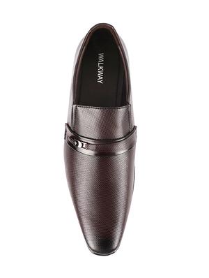 Walkway maroon leather slip ons - 16408583 - Standard Image - 4