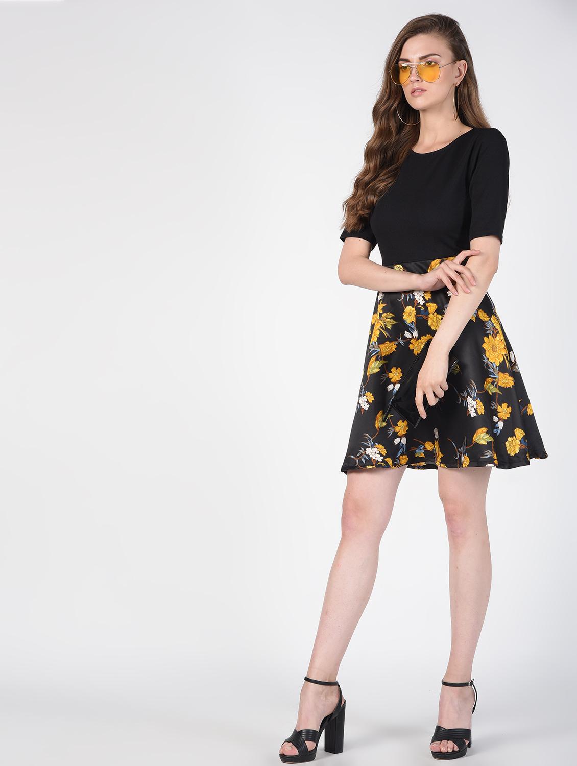 round neck floral flared dress - 16422387 - Zoom Image - 4