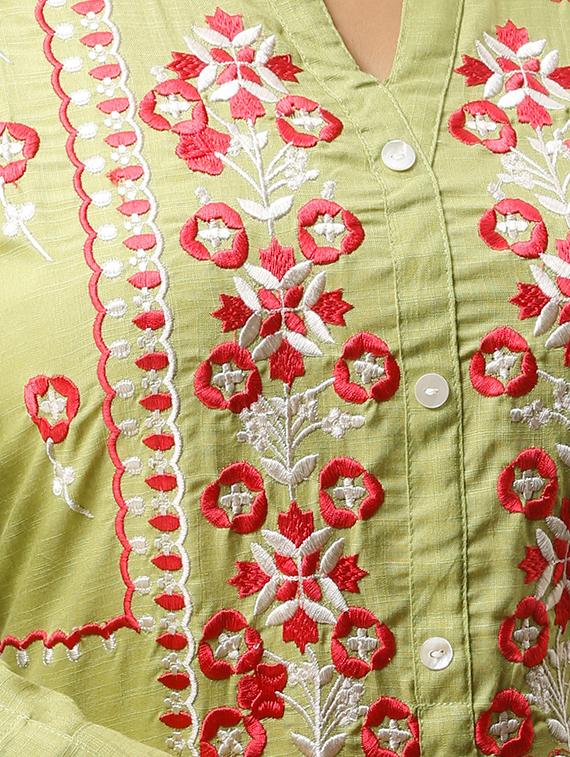 embroidered straight kurta - 16432337 - Zoom Image - 4