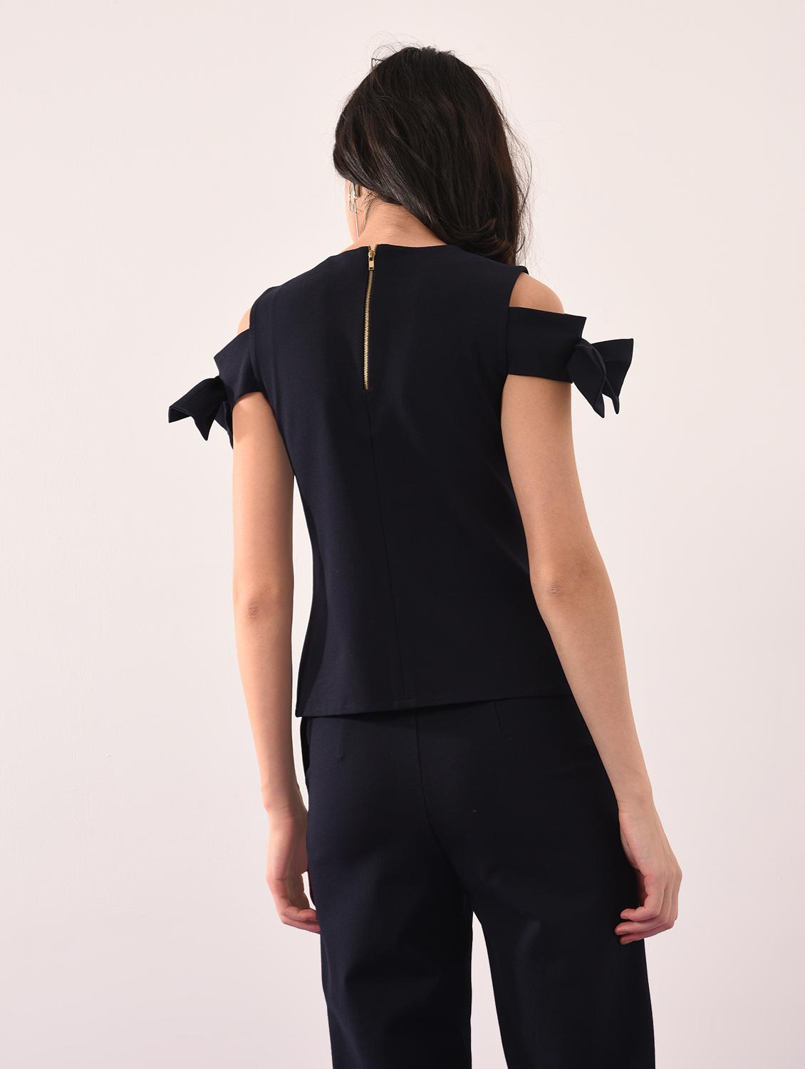 cold shoulder bow patch top - 16433514 - Zoom Image - 4