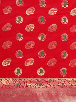 paisley zari motif woven saree with blouse - 16439123 - Standard Image - 4
