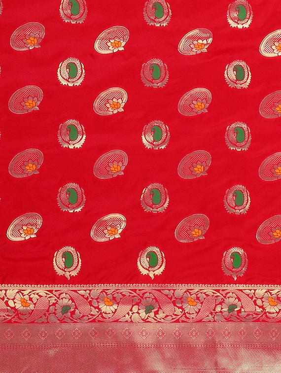 paisley zari motif woven saree with blouse - 16439123 - Zoom Image - 4