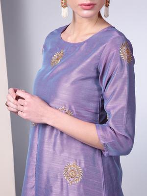 embroidered chanderi a-line kurta - 16450298 - Standard Image - 4