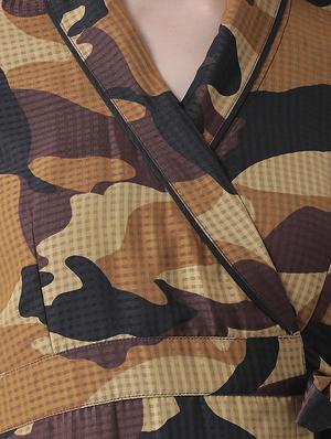 overlap neck camouflage wrap dress - 16470517 - Standard Image - 4
