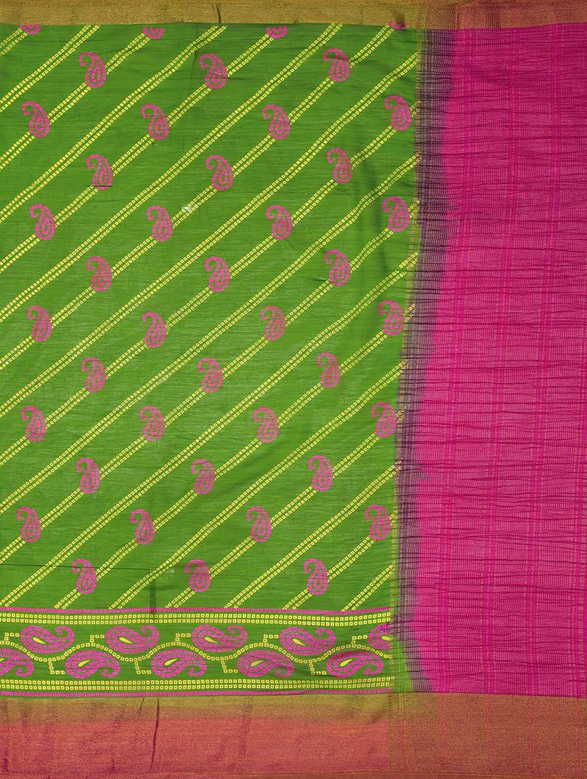 paisley banarasi saree with blouse - 16471533 - Zoom Image - 4