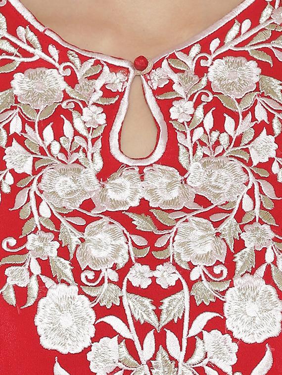 embroidered straight kurta - 16482685 - Zoom Image - 4
