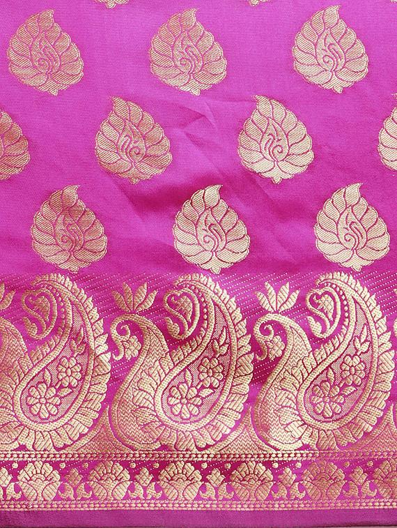 paisley brocade saree with blouse - 16484518 - Zoom Image - 4