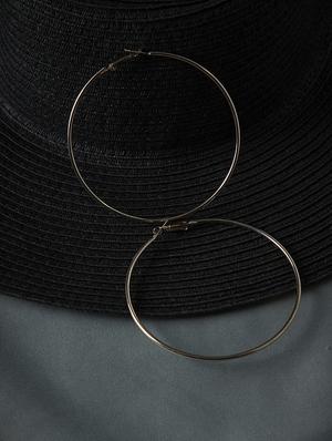 gold metal hoop earring - 16506954 - Standard Image - 4