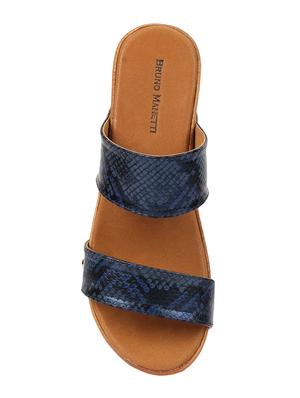 blue toe separator wedges - 16515328 - Standard Image - 4