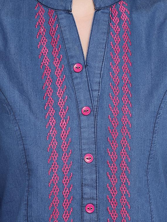 embroidered denim straight kurta - 16524414 - Zoom Image - 4