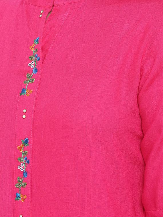 solid straight kurta - 16526889 - Zoom Image - 4