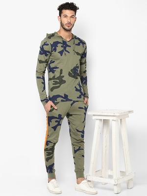 green camouflage print hooded t-shirt - 16539818 - Standard Image - 4