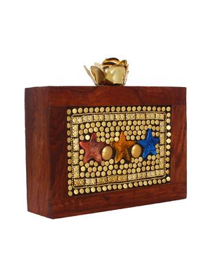 brown wood structured clutch - 16550305 - Standard Image - 4